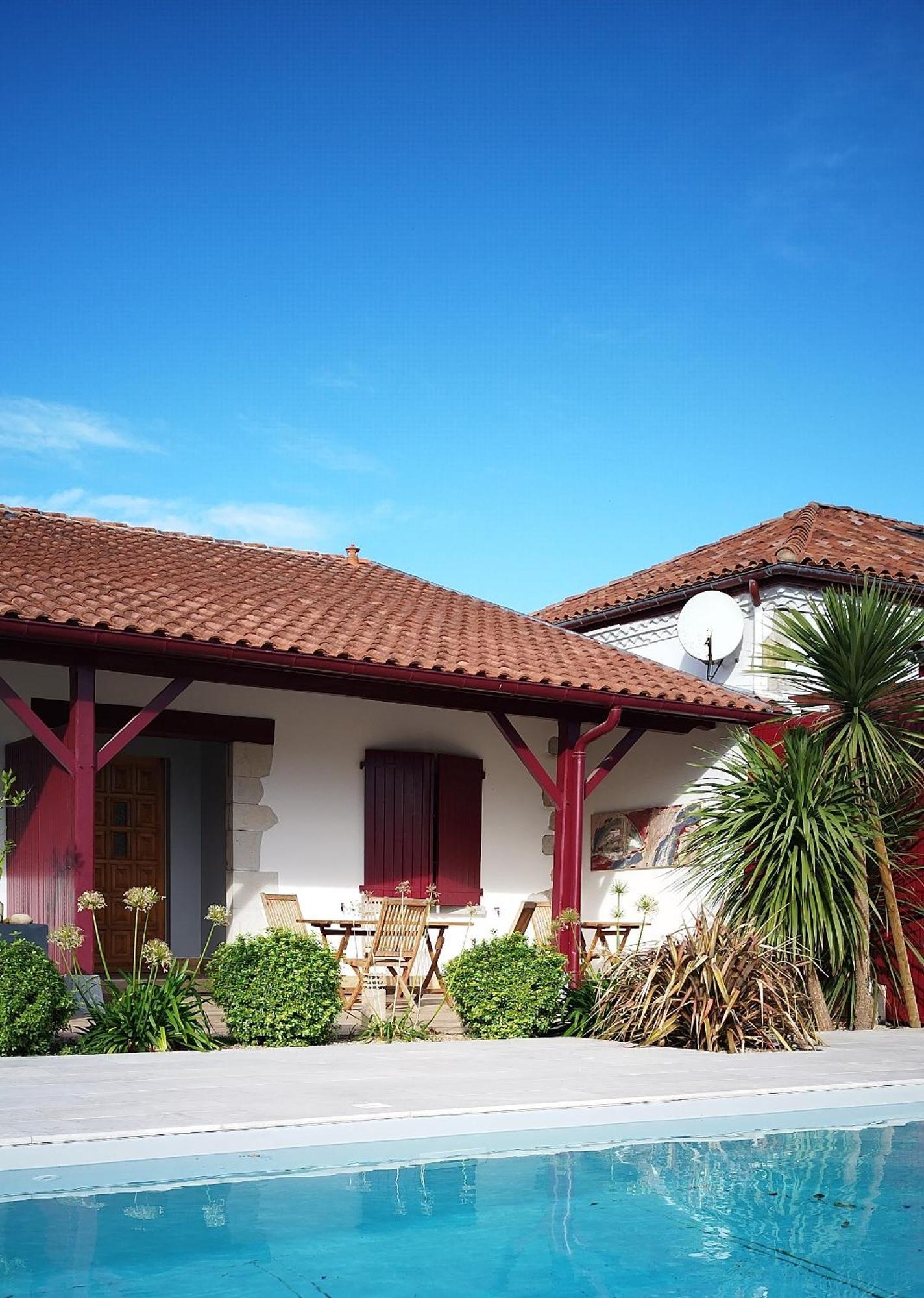 Hotel Restaurant Pecoitz Saint-Jean-Pied-de-Port Esterno foto